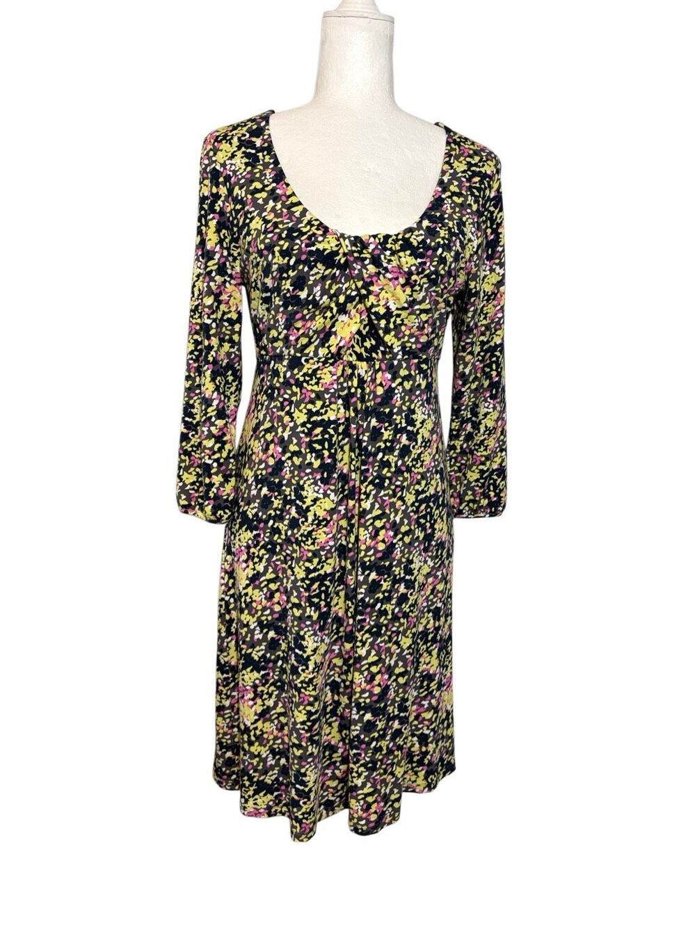 Boden scoop neck long sleeve jersey dress with black floral pattern - 10